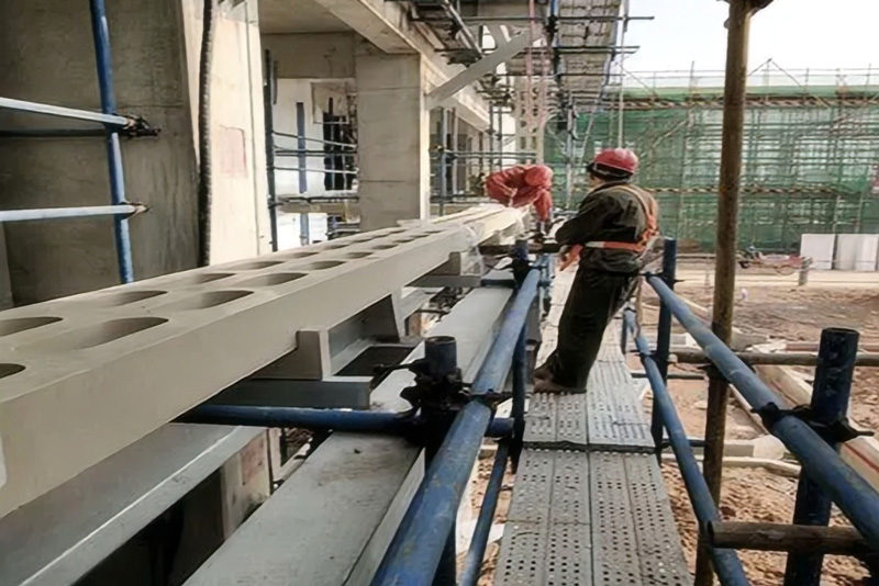High-performance cast resin insulated busduct for superior electrical